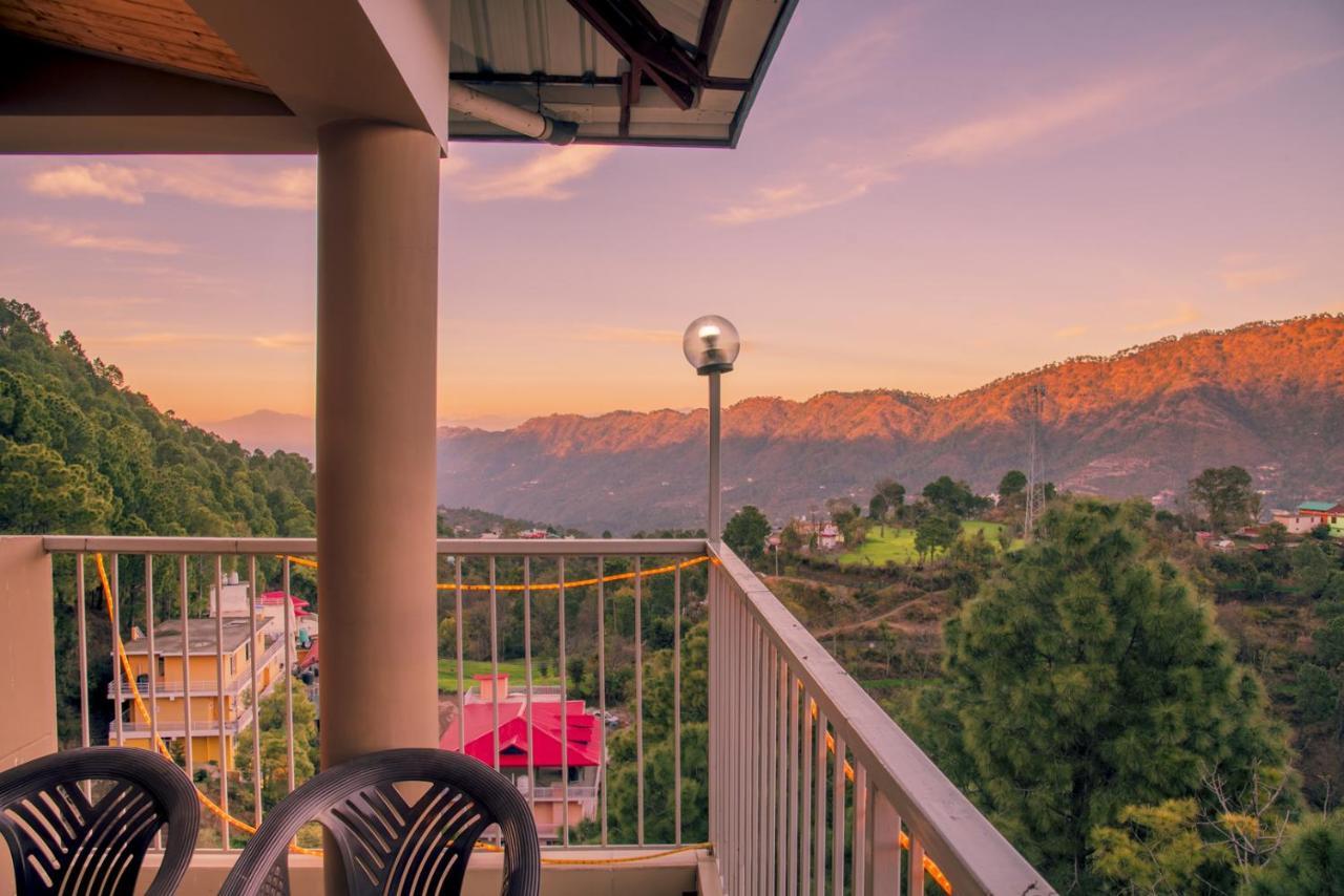 カソーリ Terrace Retreat Bed & Breakfast エクステリア 写真