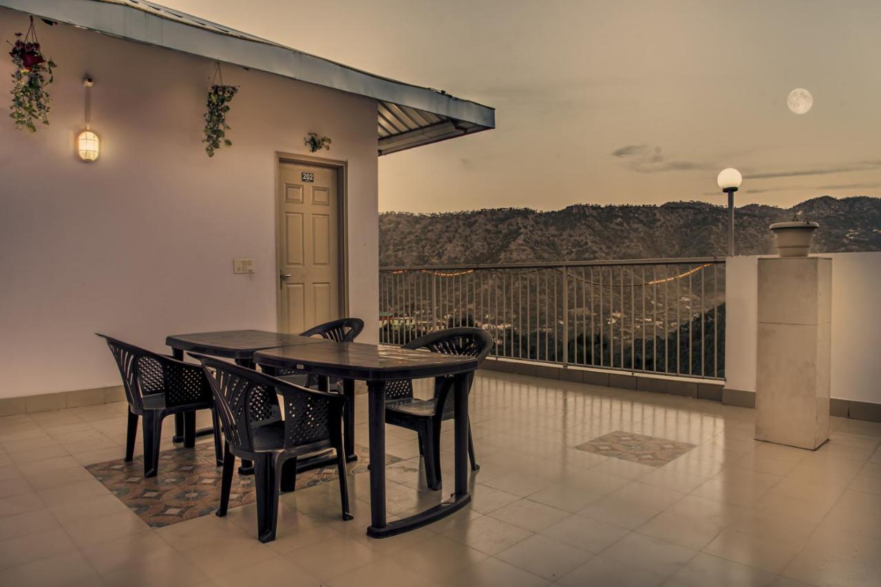 カソーリ Terrace Retreat Bed & Breakfast エクステリア 写真