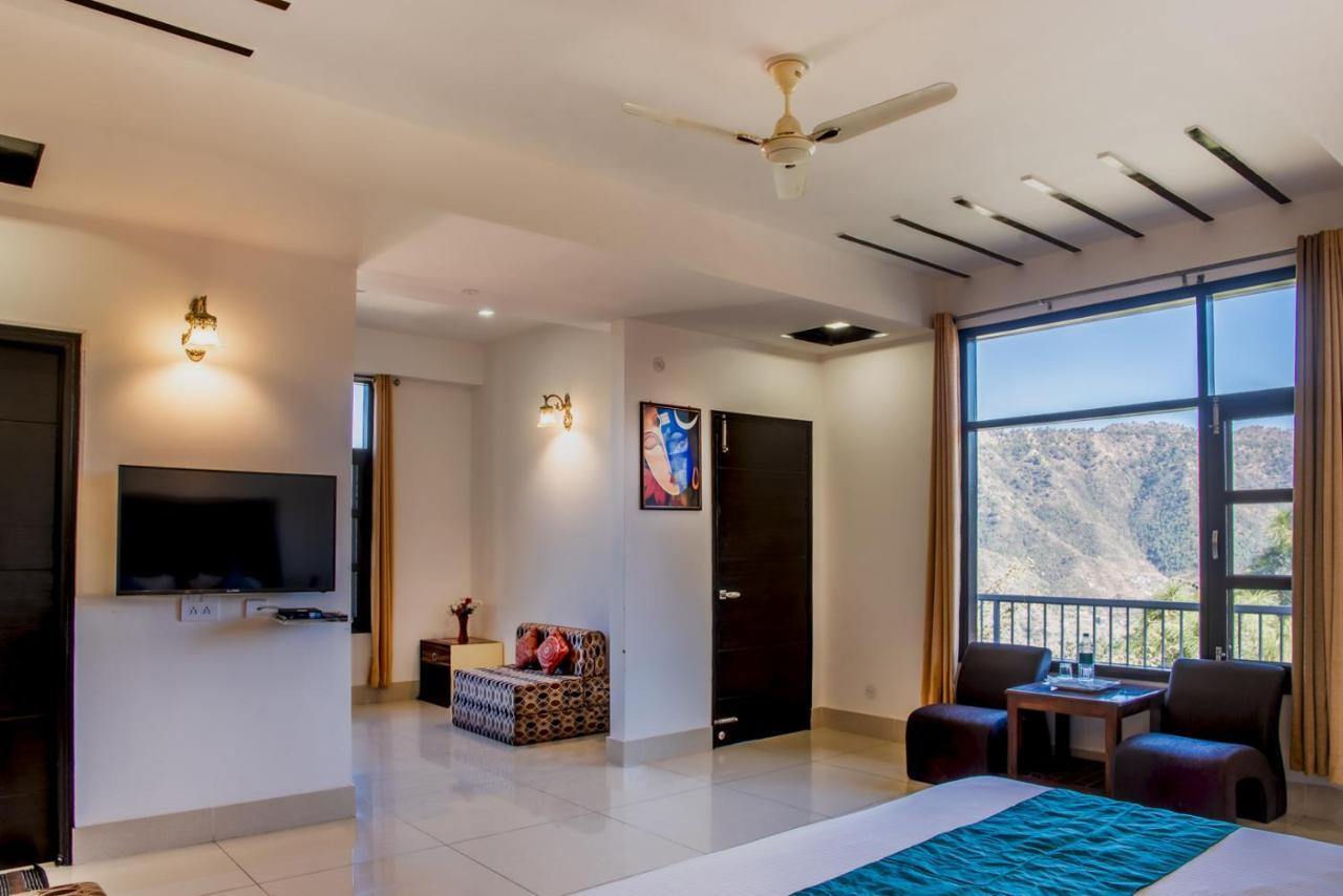 カソーリ Terrace Retreat Bed & Breakfast エクステリア 写真